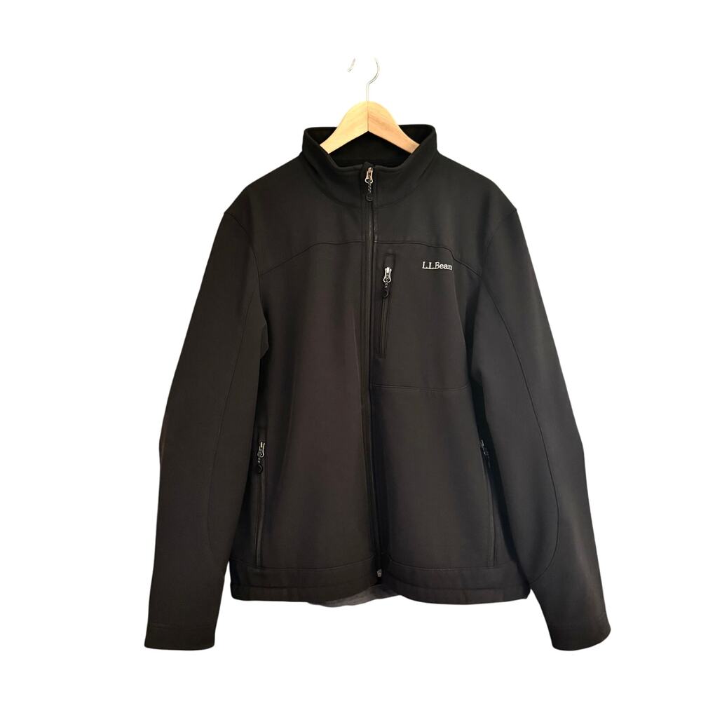 L.L. Bean Men's Softshell Jacket Black Size L Fleece Lined Zip Chest 23.5"